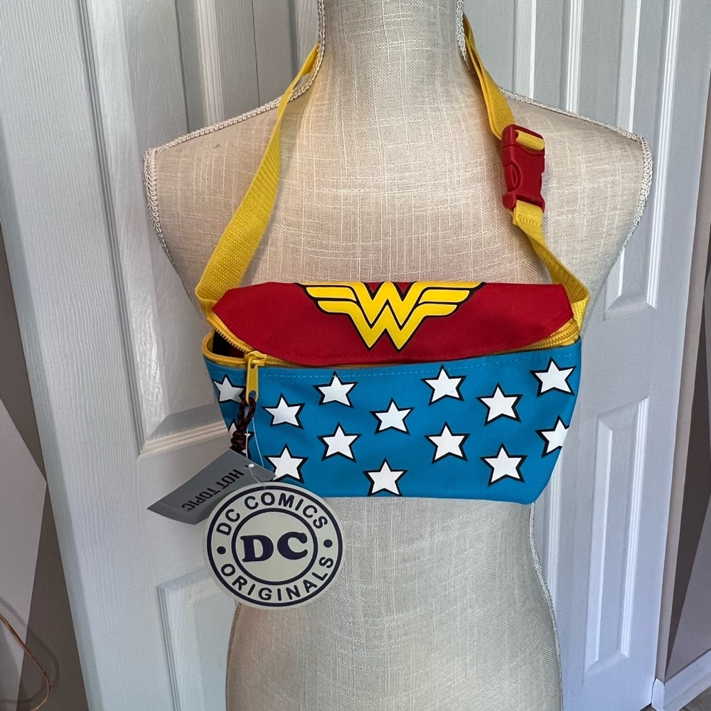 Hot topic Wonder Woman Fanny pack